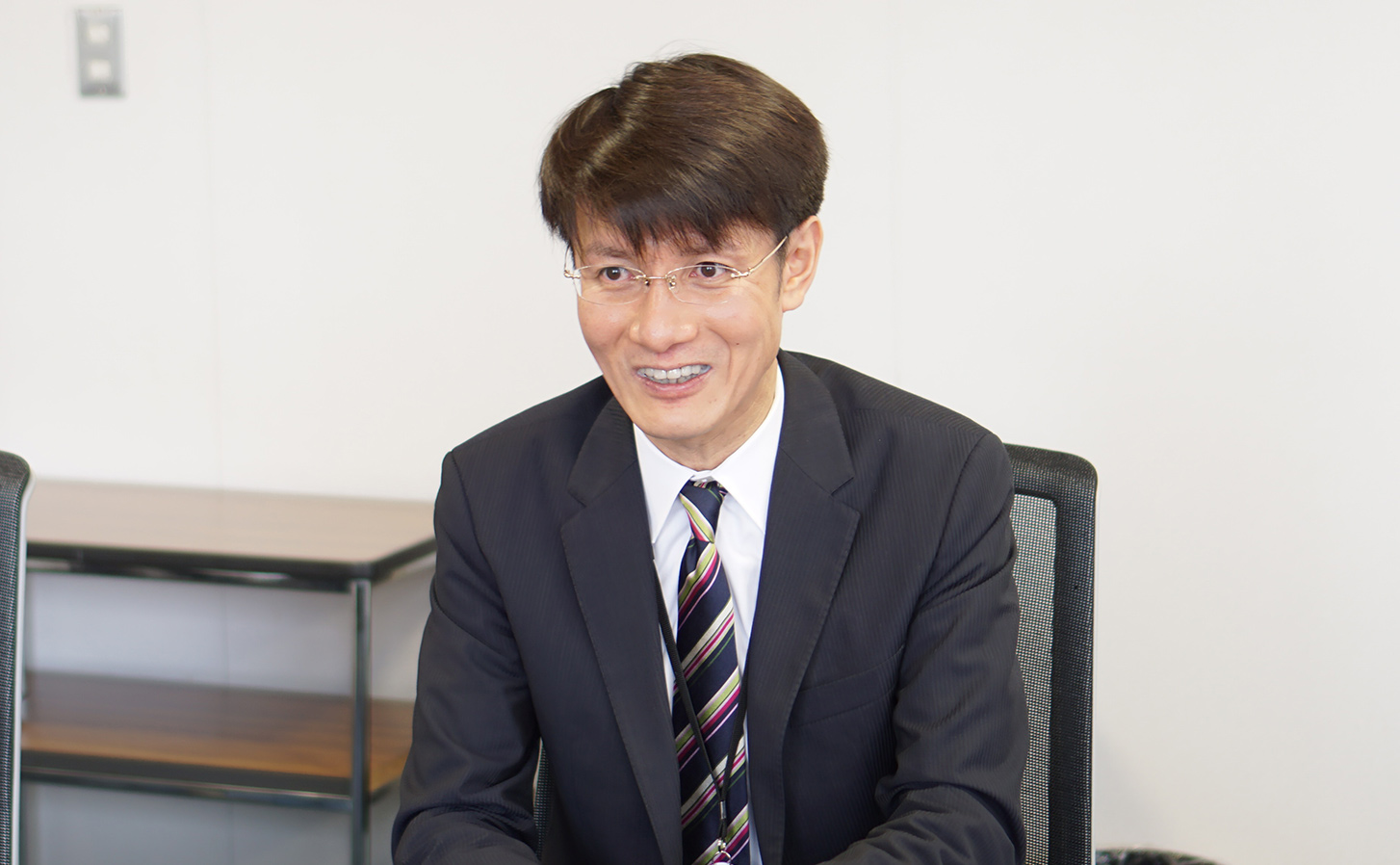 ADL赤峰氏
