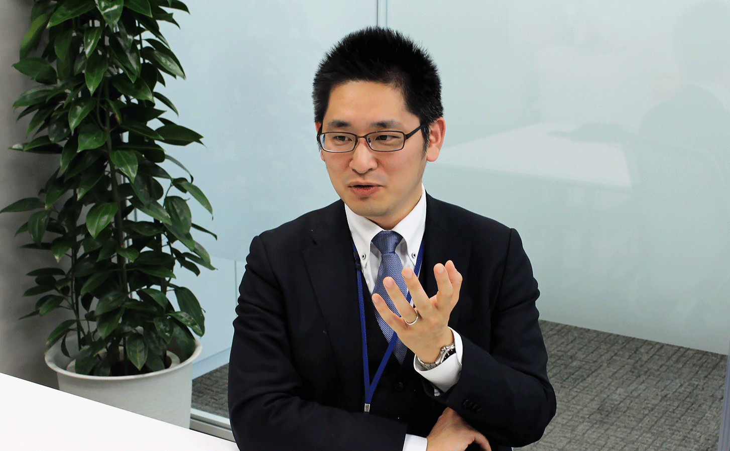 NTTデータ経営研究所